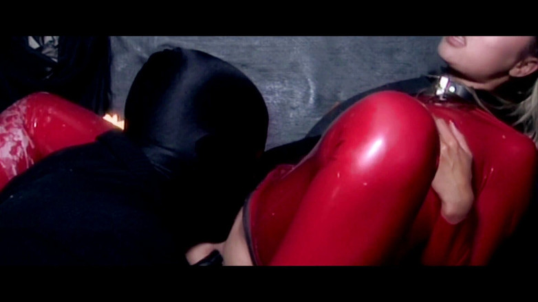 MILF stars: Edepsiz çift baskın oynamanın tadını çıkarıyor