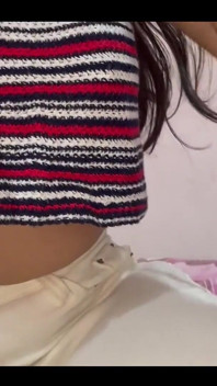 호스텔에서 남친과 섹스하는 마을 소녀