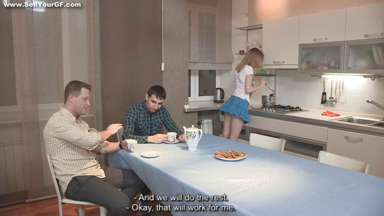 Sell Your GF: Mutfak masasında seks tatlısı