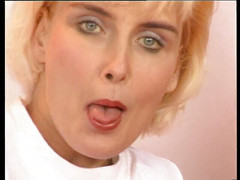 Lucky Cooch: Блондинка катається на члені чувака на кастингу