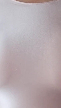 Maillot de bain, seins