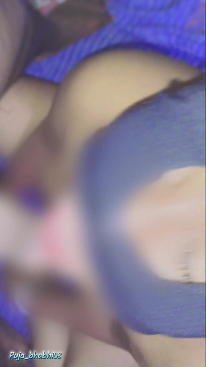 Puja_bhabhi0: La tía dijo que no golpees, está allí