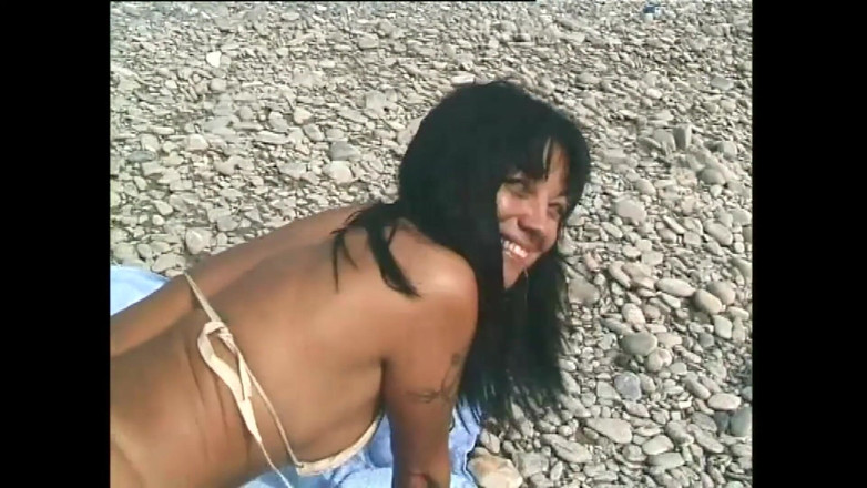 69 Italian District: Sin Beaches (film porno completo)