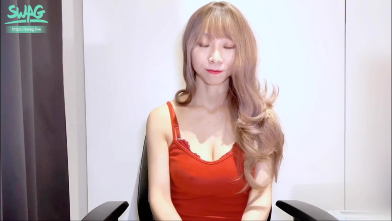 SWAG.live: Konkurz na Livestream pro dospělé, posádka creampie růžová kundička.