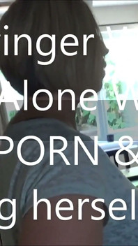 Swinger esposa viendo porno se corre muy fuerte hasta gritando el orgasmo