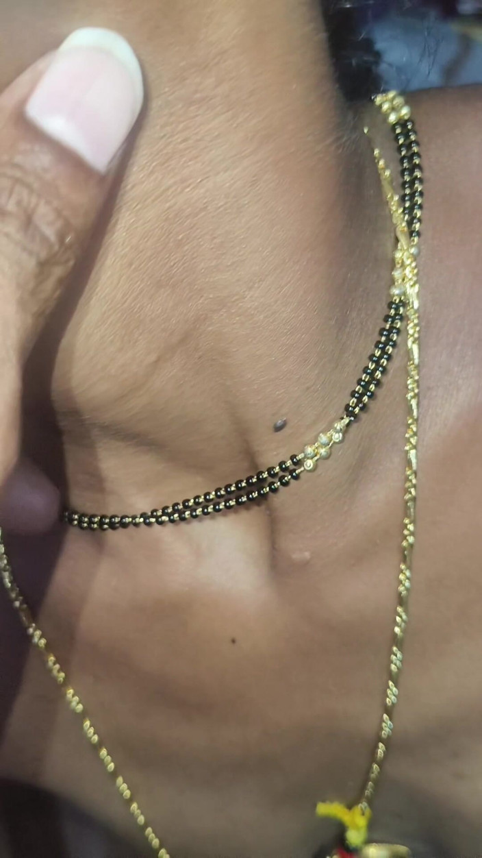 X videos: Caliente esposa follando con marido hermanastro en habitación