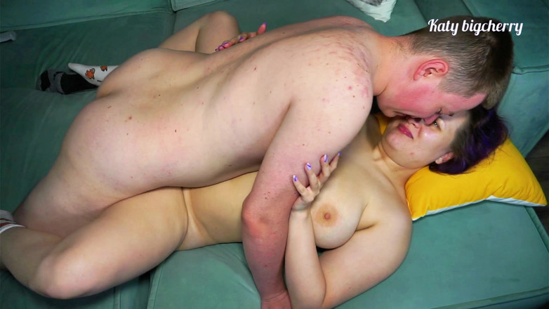 Katybigcherry: Ev yapımı misyoner pornosu ve büyük göğüslere boşalma