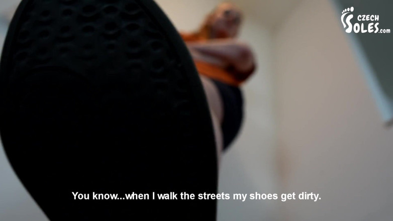 Czech Soles - foot fetish content: Umilire cu pantofi murdari, șosete și picioare