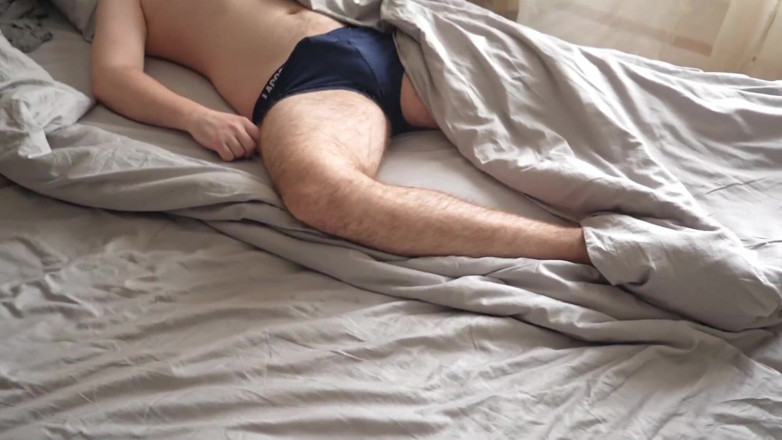 Booty_assx: ステップ姉妹はセックスを欲しがり、私を目覚めさせました