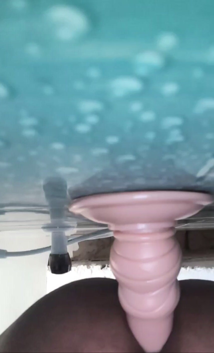 King6: 6-дюймовий ділдо трахає мою голодну дупу