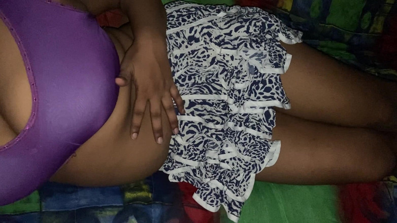 Angoori: Tamilská teta odešla, když zhasla domácí světla