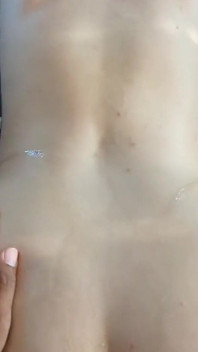 Rabuda dando um anal e ejaculação anal
