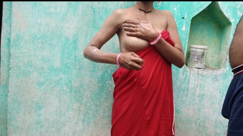 seema: Banho bhabhi