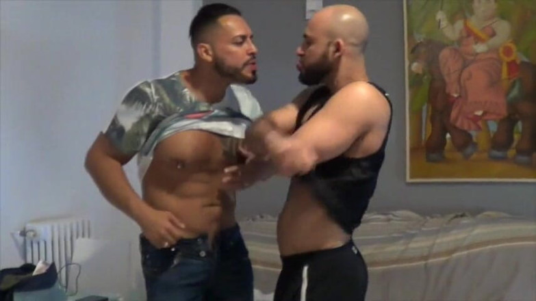 Gaybareback: Viktor Rom fuck bareback and creampie a muscle straight