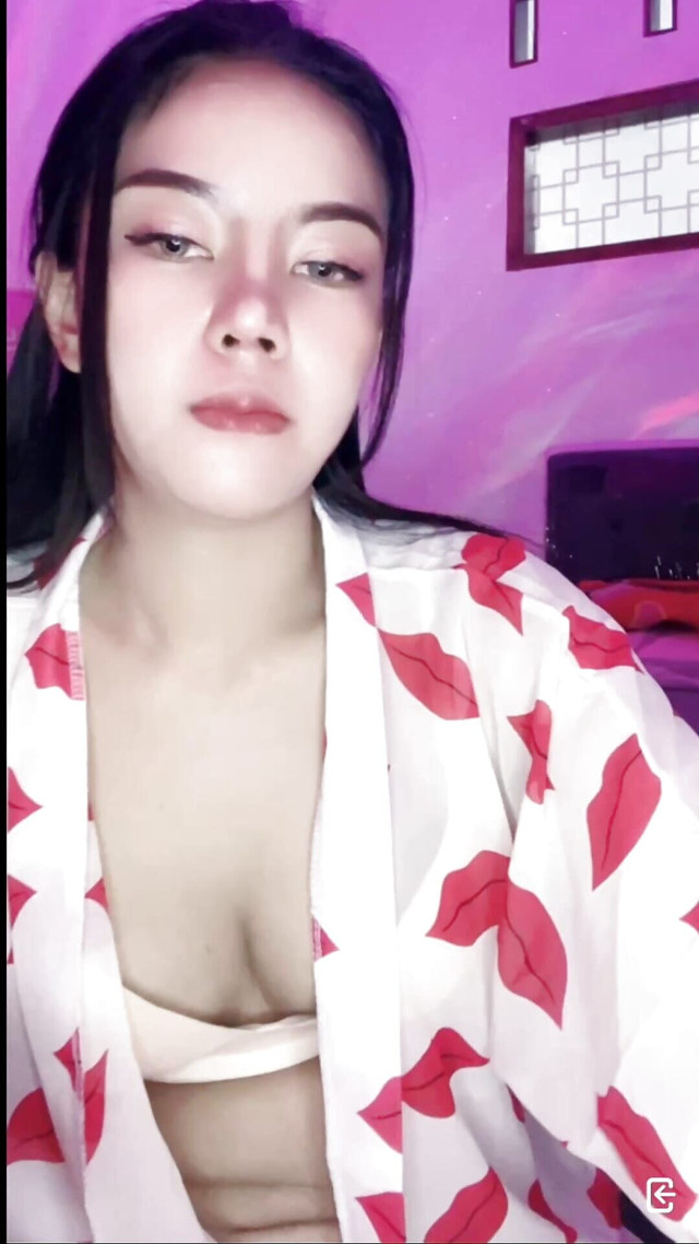 Part 4 Hot Asian Girl using Mask playing her pussy till squirt a lot (Nurulmu) Part 4 Hot Asian Girl using Mask playing her pussy till squirt a lot (Nurulmu)