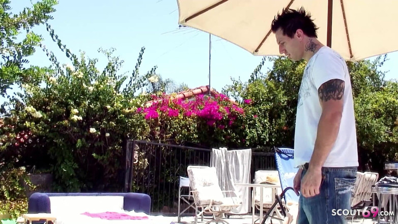 Full porn collection: Nettes teen Kaci von poolboy mit großem schwanz im urlaub...