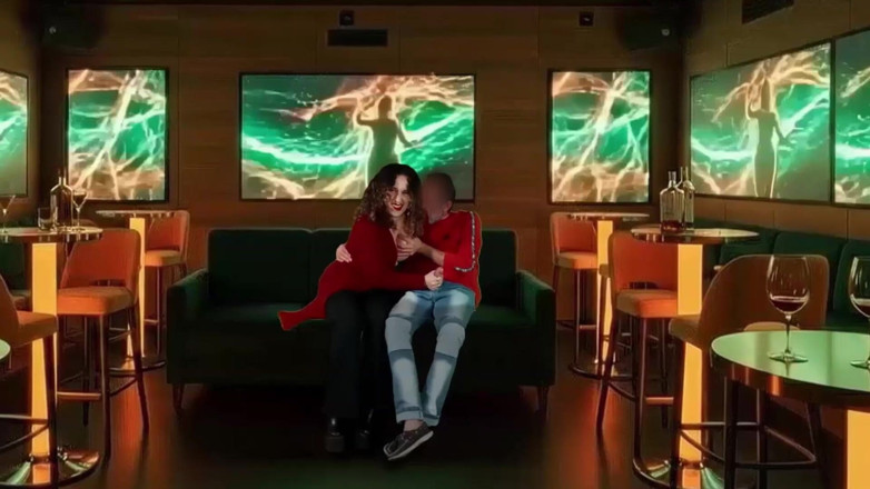 LadyRoma: Ja, Menedżerka Klubu Karaoke, a Mój Mąż Wszystko Nagrywa