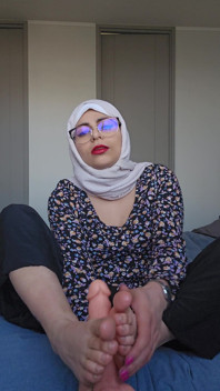 85. Mommy's Lesson Mia Niqab