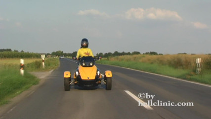Rubber & Clinic Studio - 1ATOYS: Plaisir bizarre en caoutchouc en plein air