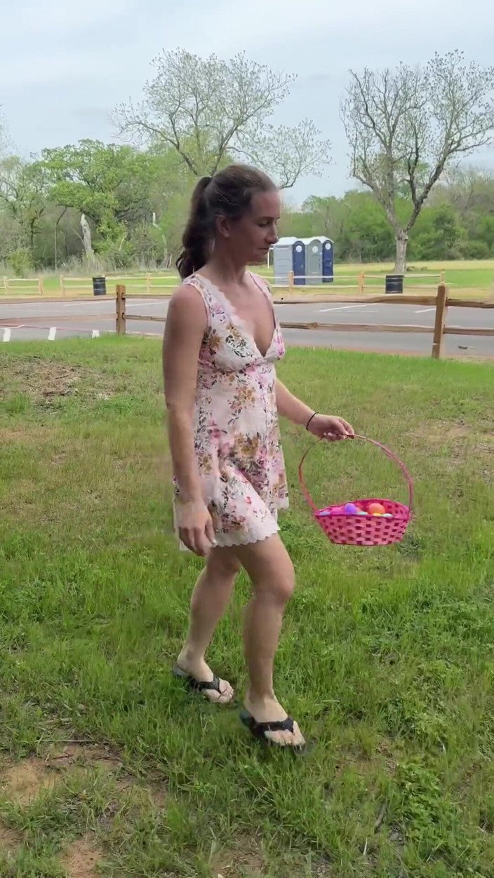 Jackrackemxxx: Innocent MILF Gets Fucked by BBC Easter Bunn