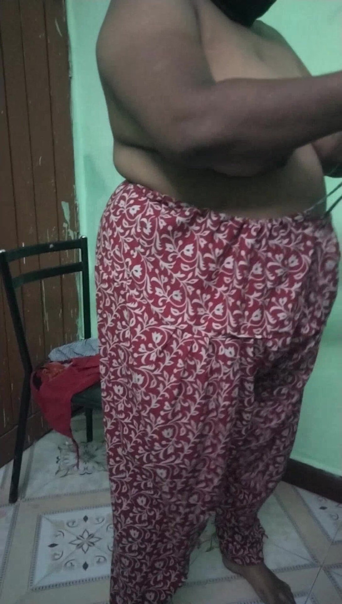 Tamil lesbian: Three Aunty Hot Dress Wearing in My Bedroom