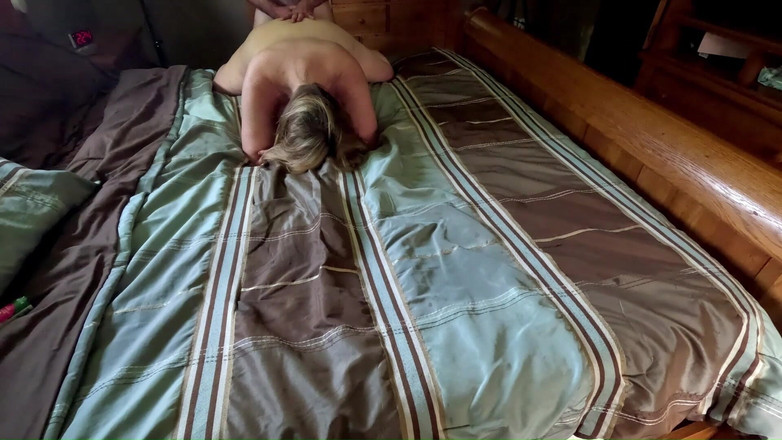 Wanda Kay: Une femme reçoit un facial surprise