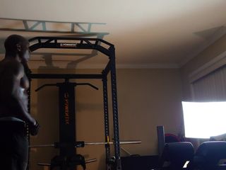 Hallelujah Johnson: L'allenamento di resistenza oggi sul mio viaggio di fitness ho...
