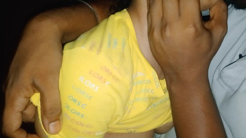 NikiRathod: Kouření V Džungli V Noci S Divyou - Série Kouření