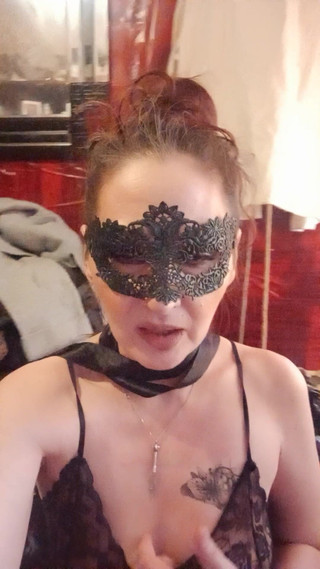 Dominatrix Redsonyja: Červená Sonyja