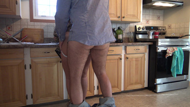 Souzan Halabi: Seks dubur cepat buatan sendiri di dapur