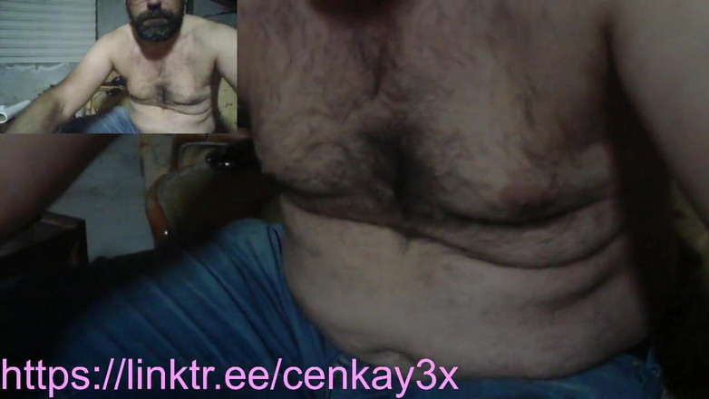 CenkAy: 라이브 중인 발정난 곰