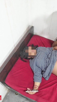 Suami kongkek isteri hamil 7 bulan pancut ke dalam pepek creampie pancutan mani