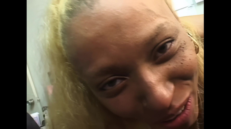 The BronX: 내 고환을 핥고 내 자지를 빨아줘