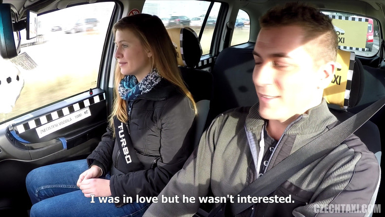 Czech Taxi: Mega chorro y orgasmo anal
