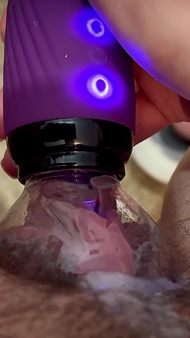 LolaLola: Masturbation Matinale Sous Vide, Chatte Mouillée Avec De La Crème...