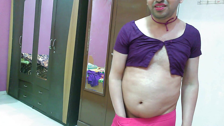 Cute & Nude Crossdresser: Sladký sissy crossdresser femboy sweet lízátko v horní a těsné.
