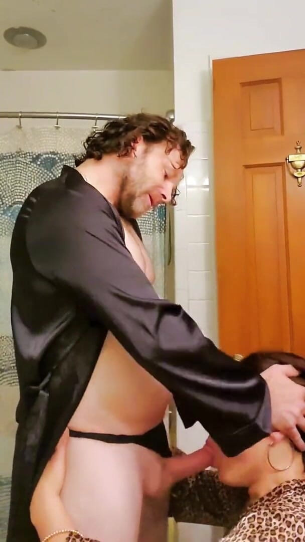 Satin Fetish King: Muhteşem İtalyan saten orta yaşlı seksi kadın yüzünü siktiriyor ve boşalıyor