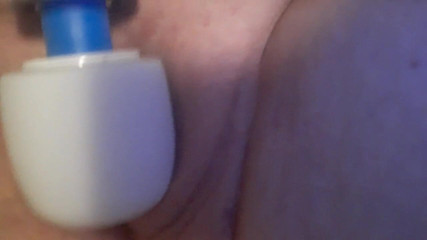 Gemini423: Kijk hoe ik spuit - solo, close-up