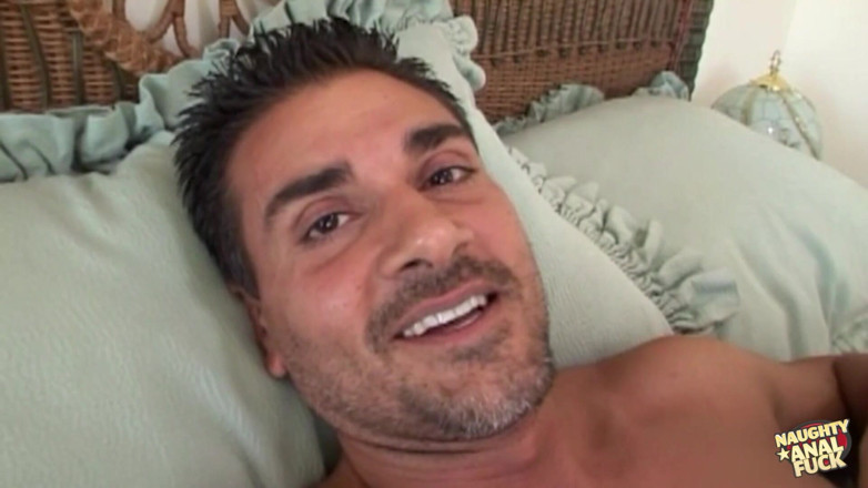 Naughty anal fuck: Fetele drăguțe Kara Mynor și Kat Kiss Adoră mâncând pizda și având...