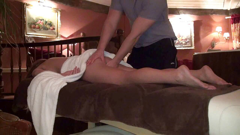 Aische Pervers: Mächtiger creampie-masseur