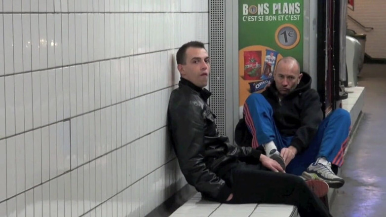 Gaybareback: Gezogen in de metro in Parijs