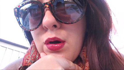 Nicoletta Embassi: Red lipstick fetish