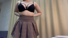 JuiceLussie: Striptease und selbst fingern. Hüpfende titten hart