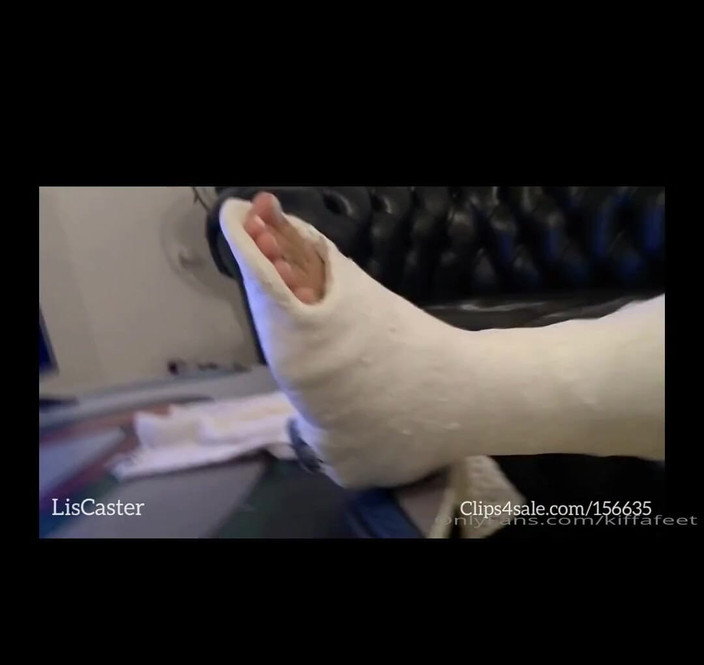 KiffaFeet: ここにキャストフェティッシュが好きな人はいますか?