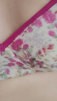 Suhani mostra la sua figa