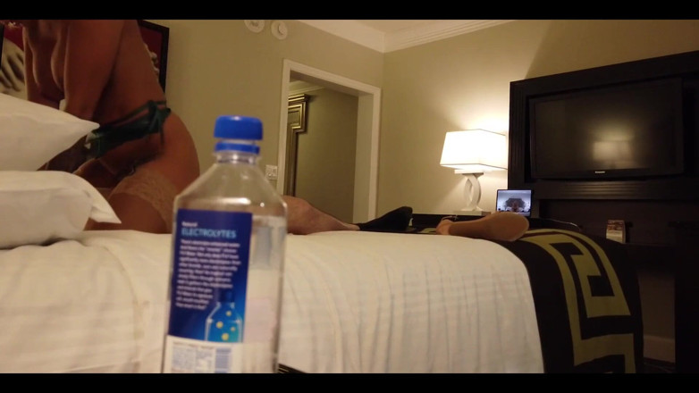 AVG guy porn: Stupid Water Bottle! Madelyn Monroe Fucks Stranger in Vegas