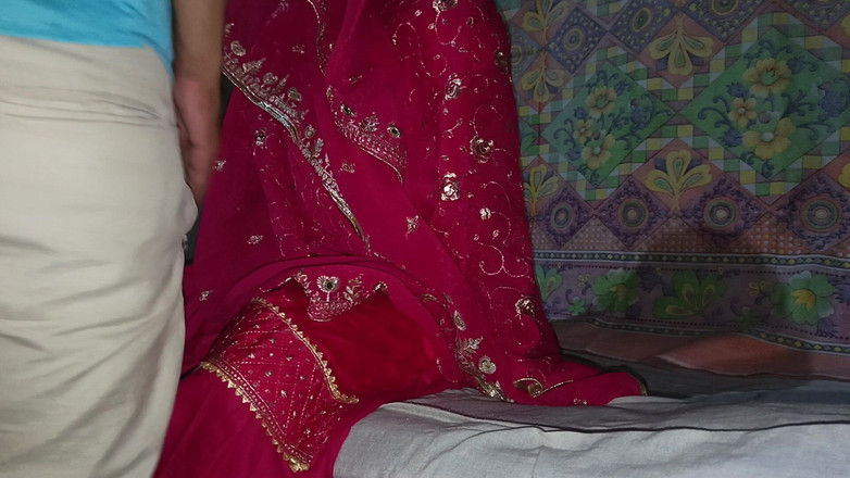Nisha kajal: Desi nieuwe Indische Bhabhi nauwelijks geneukt op kantoor