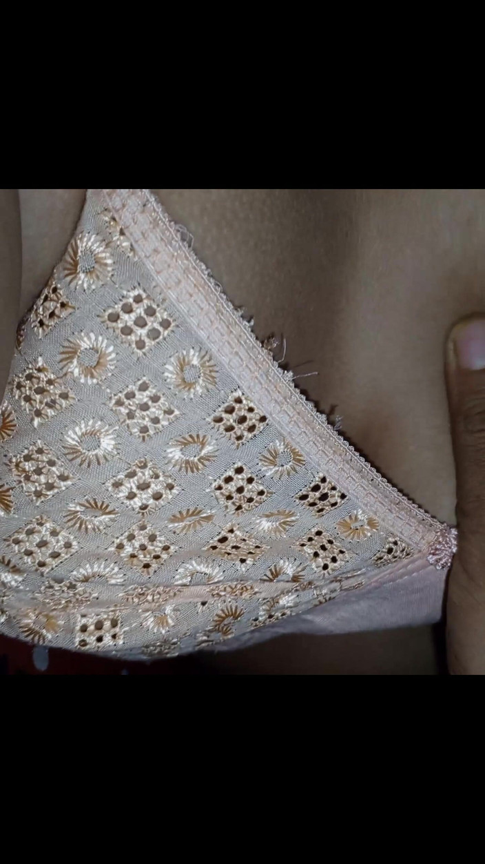 Nadiyabd: Desi bengalisches Heißkörper-Dorf Bhabhi von Schwager hart gefickt und abspritzen...