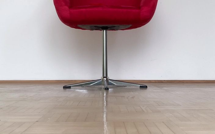 Tiny_Brattyslave: Vorstellung Junge Sklavin Elenora