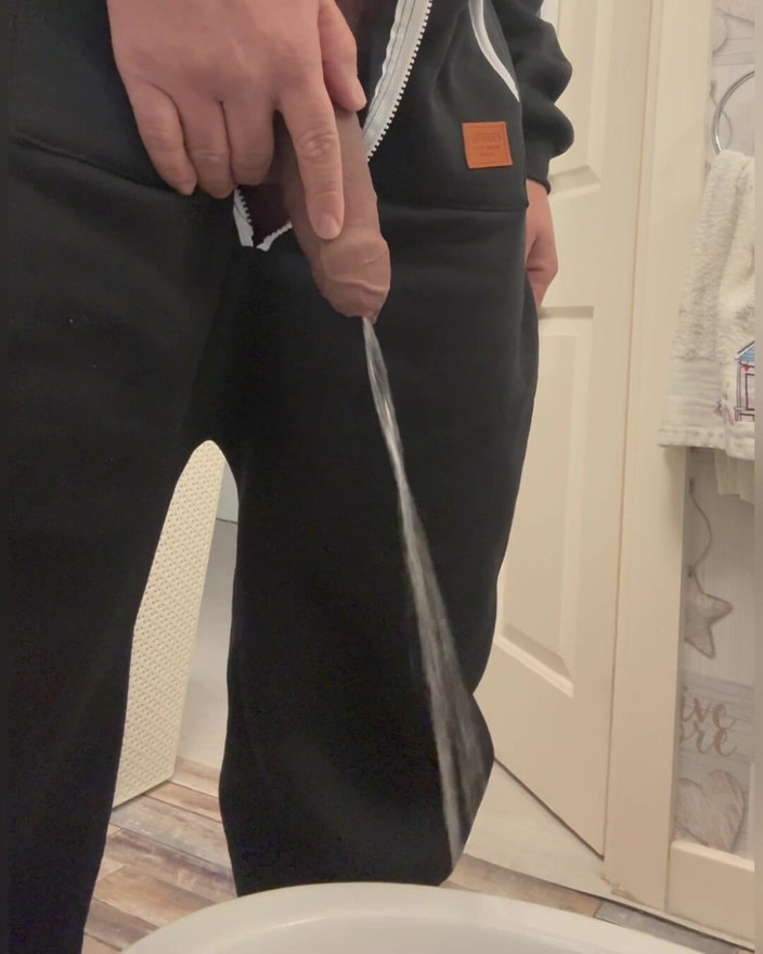 Hot dick in your ass: Yo y mi gran polla meando, ¿te gusta ver una gran...